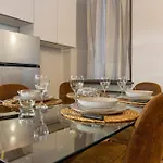 Atmosfera Di Casa Elfran Calore Tradizione In Area Pedonale *