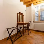 Atmosfera Di Casa Elfran Calore Tradizione In Area Pedonale Apartment Bergamo