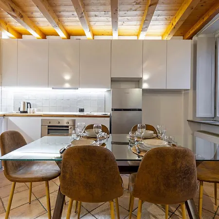 Апартаменты Atmosfera Di Casa Elfran Calore Tradizione In Area Pedonale *