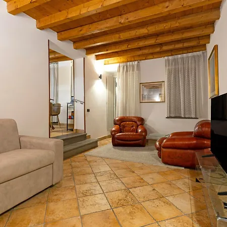 Atmosfera Di Casa Elfran Calore Tradizione In Area Pedonale Apartamento Bérgamo